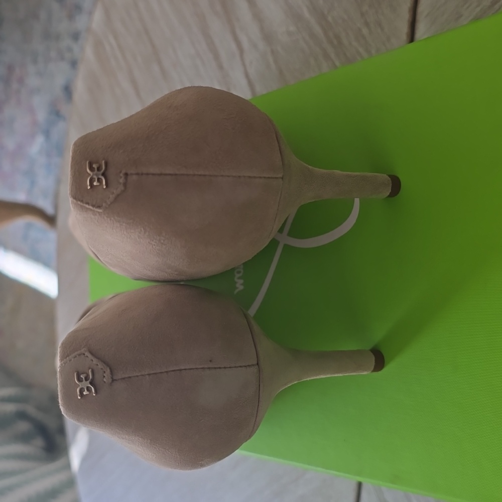 Sam Edelman Vienna Suede Heels - Picture 3 of 6